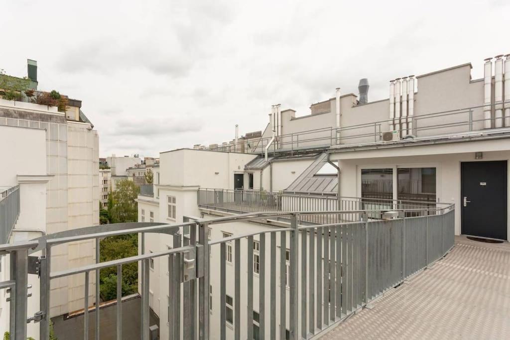 Amazing Terrace, Close To Viennas Biggest Shopping Street Exterior foto